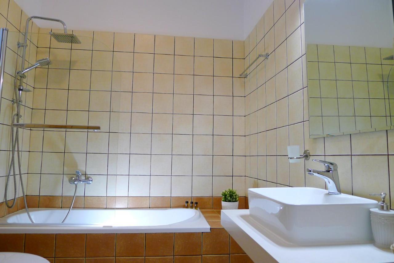 Maria & Manos Guest House, Agios Onoufrios Beach Luaran gambar